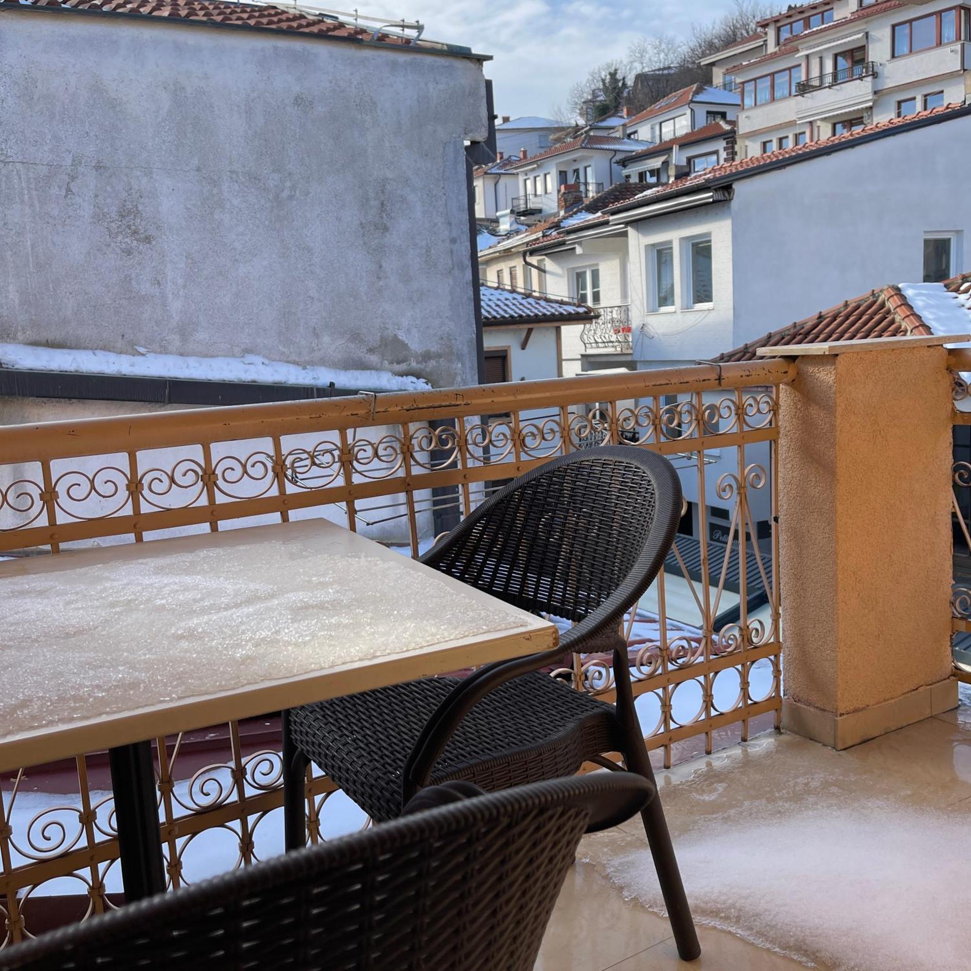 Di Angolo Apartments Ohri Dış mekan fotoğraf